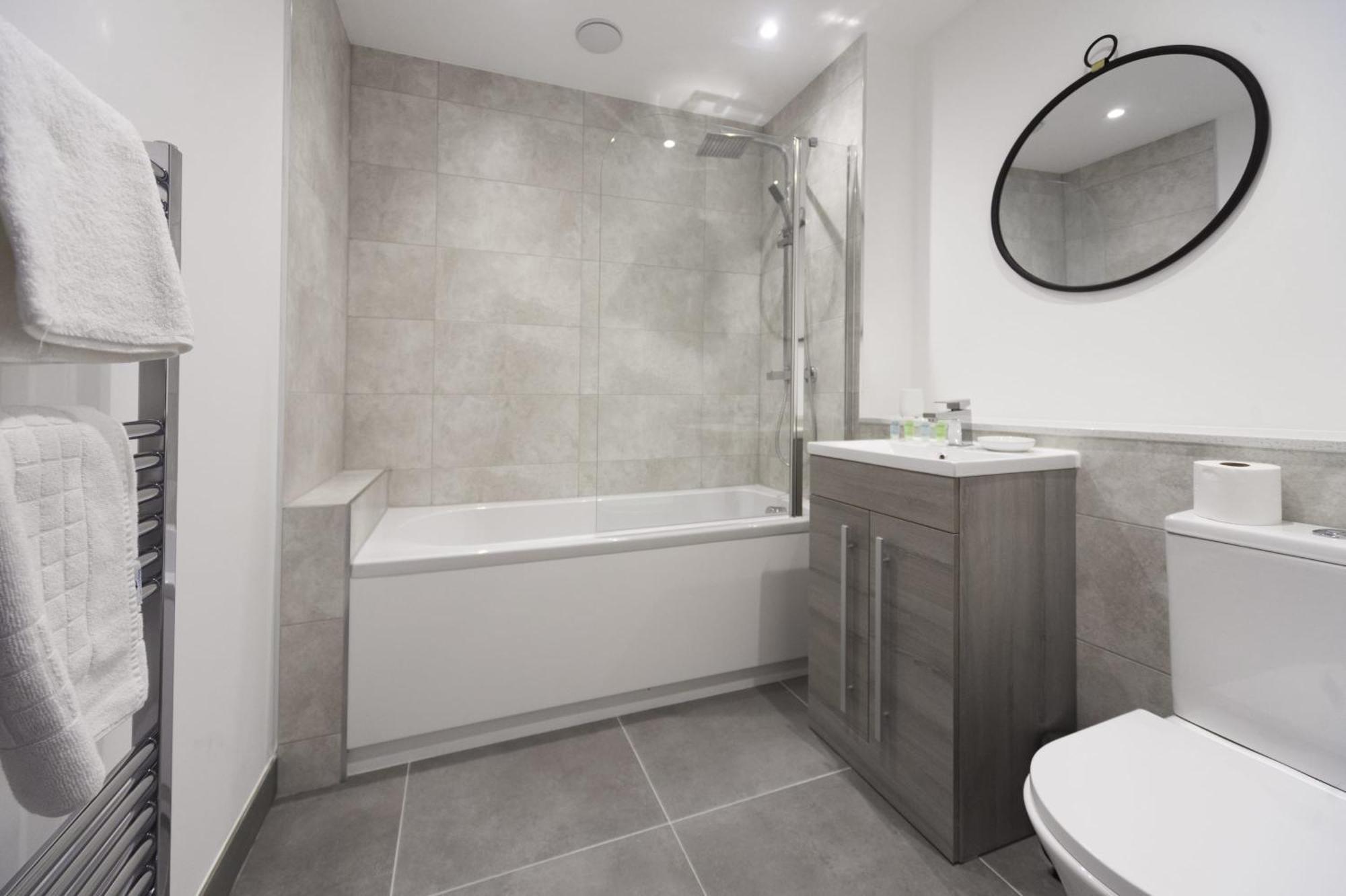 Lovely 2 Bedroom Apartment In Central Ashford Ashford  Eksteriør billede