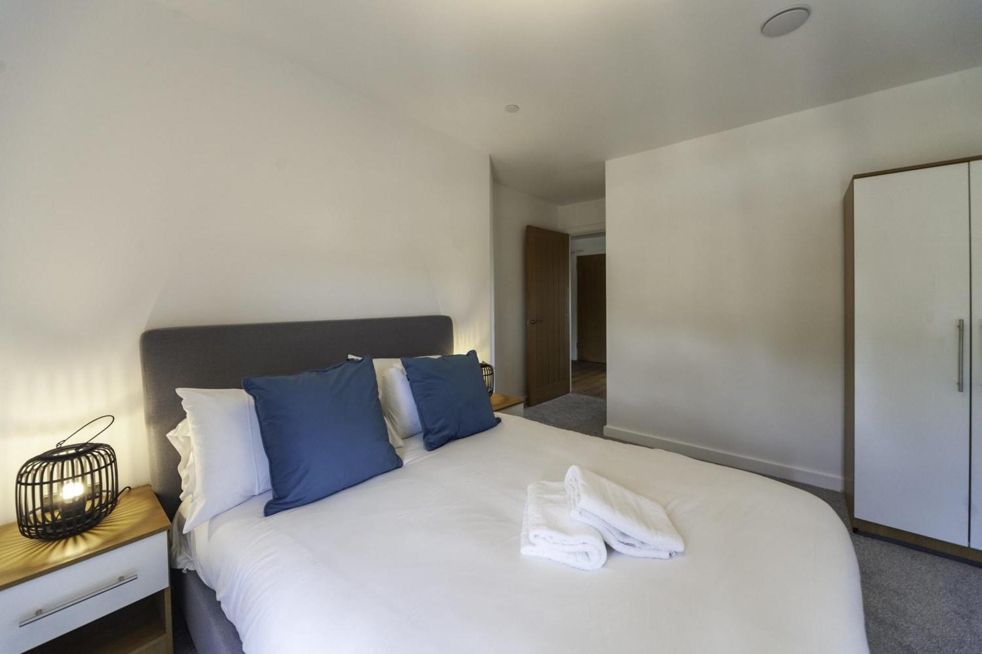 Lovely 2 Bedroom Apartment In Central Ashford Ashford  Eksteriør billede