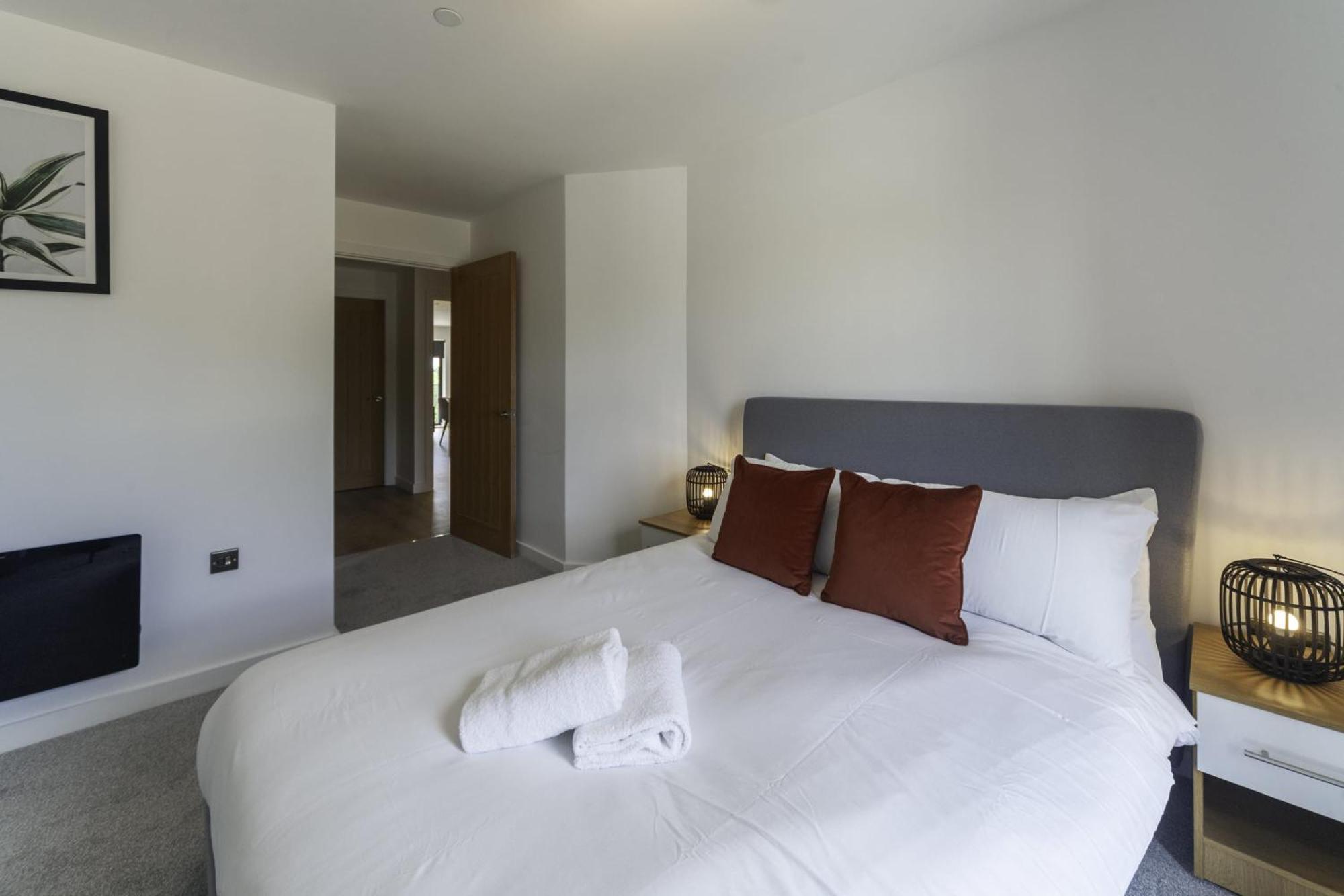 Lovely 2 Bedroom Apartment In Central Ashford Ashford  Eksteriør billede