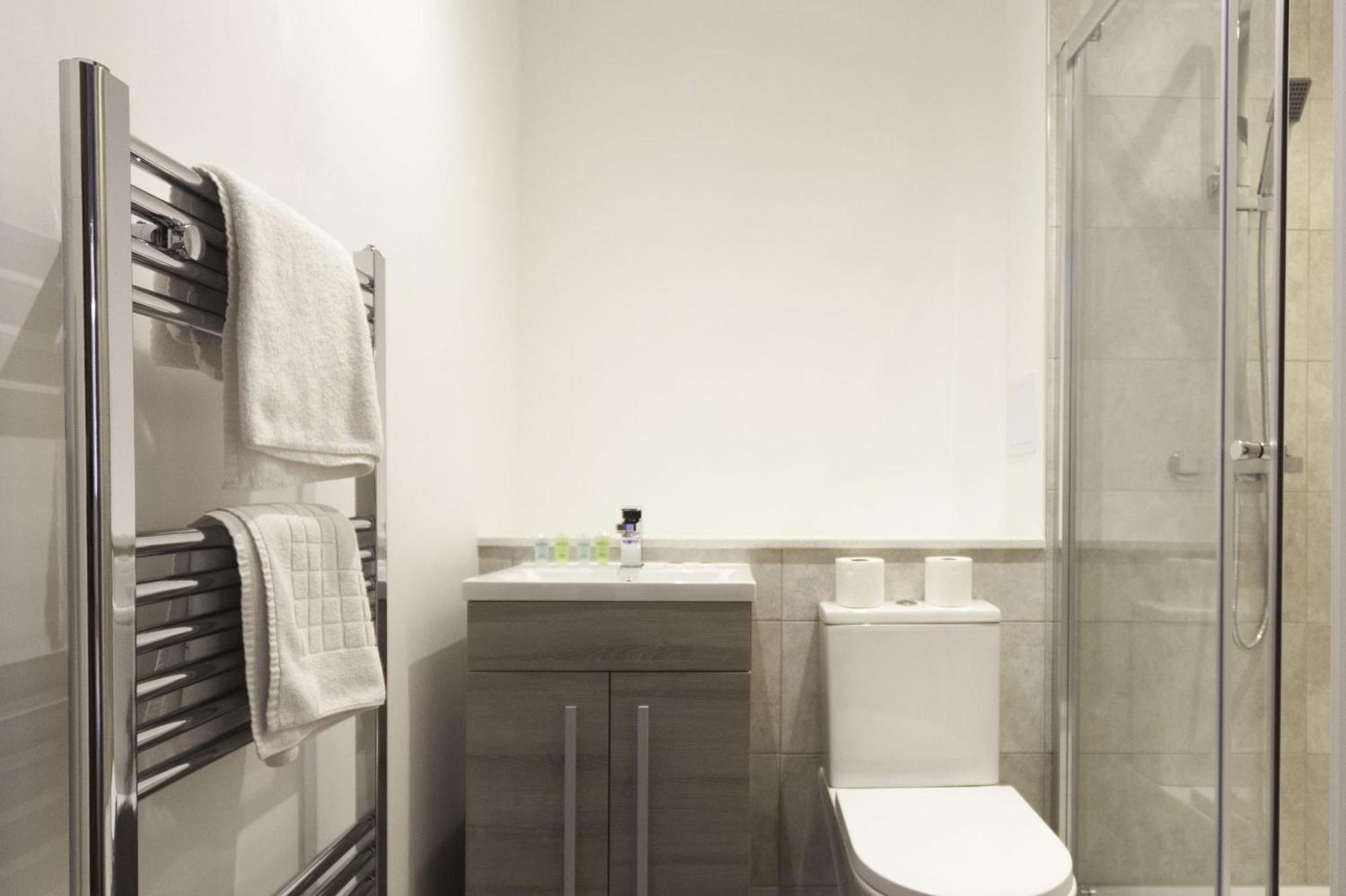 Lovely 2 Bedroom Apartment In Central Ashford Ashford  Eksteriør billede